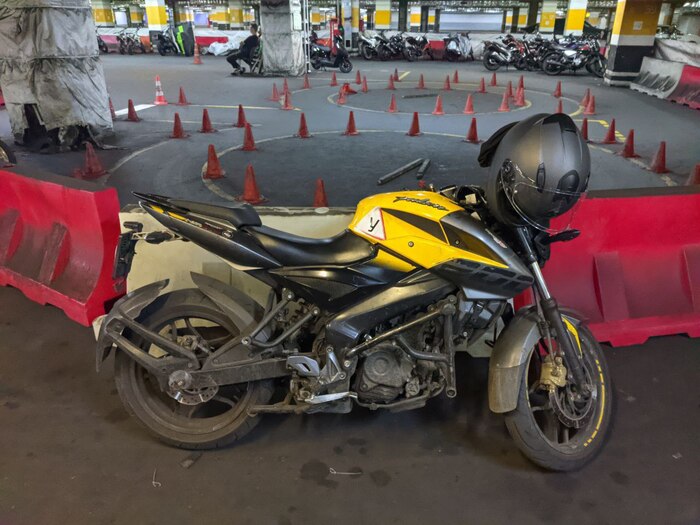 Bajaj Pulsar NS200