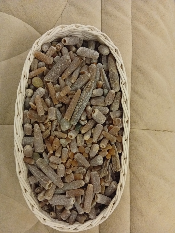 Тут белемнитов почти 7 килограммов, богачка)).