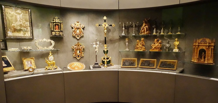 ������������ ���� � � ��������� � ���� �� ������ � ������ ��������� ������������� ���������: ��������, �������� �����, ������, ��������, ������. 