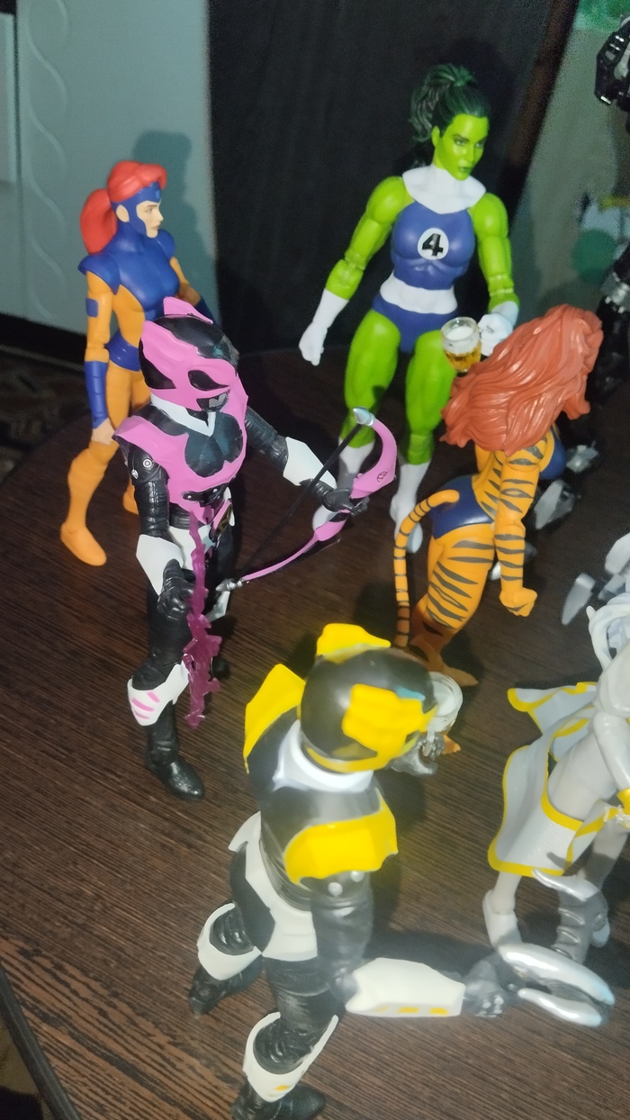 И гуманоидная особь синтетического происхождения...