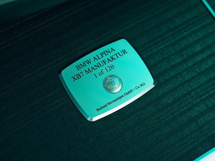 ������� ���������� BMW Alpina XB7 Manufaktur