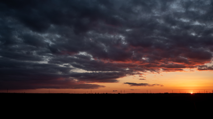 Снято из окна автомобиля ,по пути с работы. Камера - olympus em10 mk4 с китовым 14-42. Для лучшего качества - ткнуть в картинку.