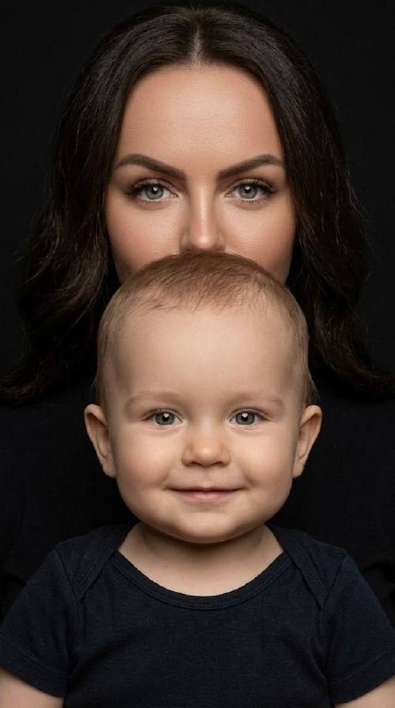 Портрет мамы и ребенка нейросеть