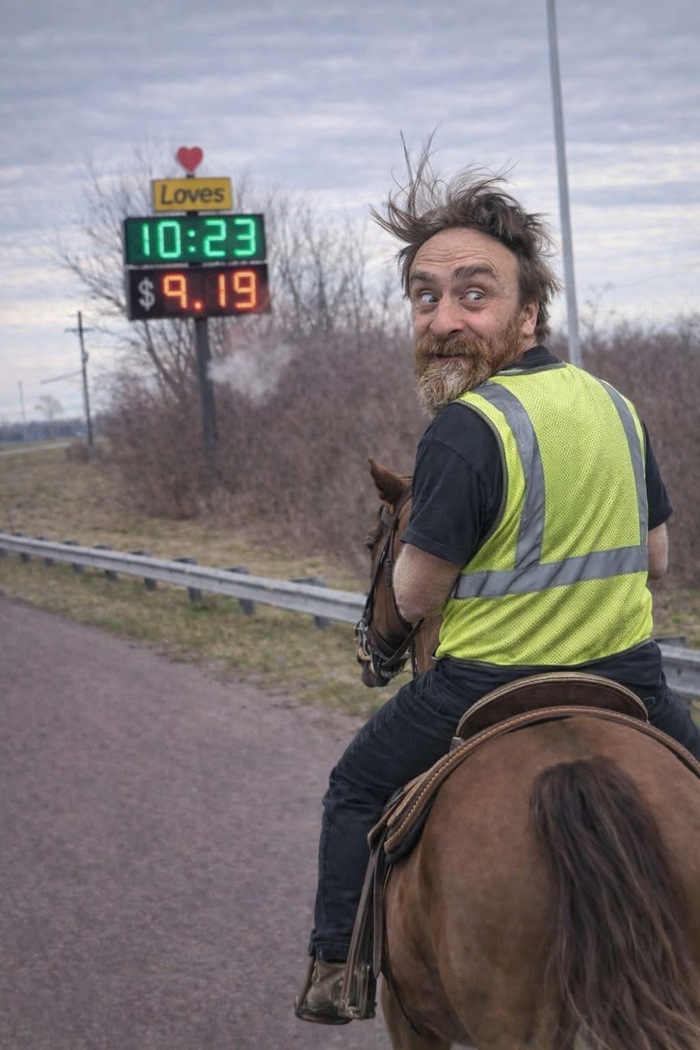 ����� � ���