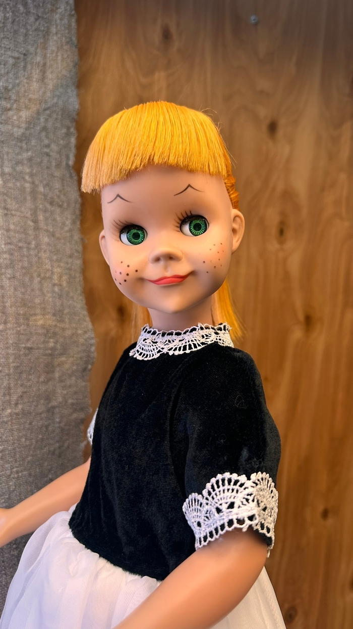 Vogue Brikette Doll, 1960 ���, 22 ����� (56��)