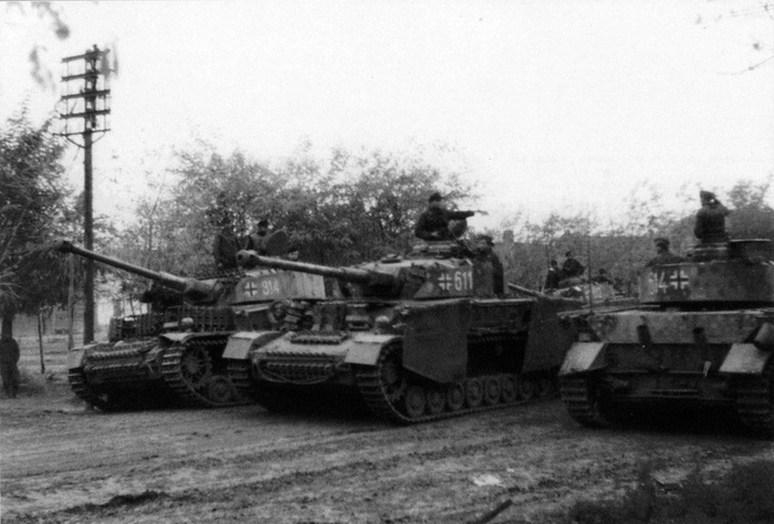 � ����� ��� ���� ��������� ��� �����, ��� ��� �� ���� Pz.IV � ������� �������� (����� ������� �� ������ ���� 44-��). ����������� ������� �� ��� ��������, � �� ����� �����, ��� �� ������ ����� ������� �����������