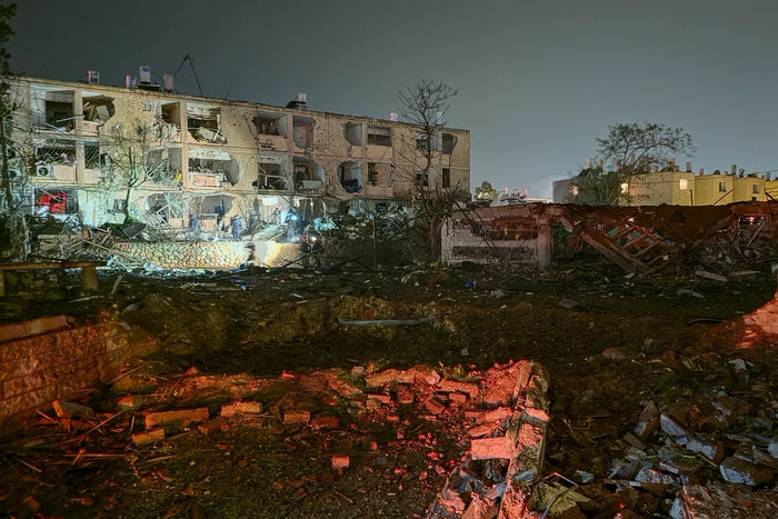 Израиль пропустил два болезненных удара