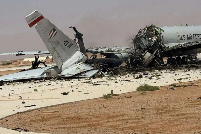 <!--noindex--><a href="https://pikabu.ru/story/unichtozhenie_iranom_samolyota_e3_sentry_awacs_vvs_ssha_13829822?u=https%3A%2F%2Ftopwar.ru%2F280110-pojavilis-dokazatelstva-unichtozhenija-iranom-samoleta-e-3-sentry-awacs-vvs-ssha.html&t=https%3A%2F%2Ftopwar.ru%2F280110-pojavilis-dokazatelstva-unichtozhen...&h=5311a776f58f774d3536d81ce6a94630808ce4bf" title="https://topwar.ru/280110-pojavilis-dokazatelstva-unichtozhenija-iranom-samoleta-e-3-sentry-awacs-vvs..." target="_blank" rel="nofollow noopener">https://topwar.ru/280110-pojavilis-dokazatelstva-unichtozhen...</a><!--/noindex-->