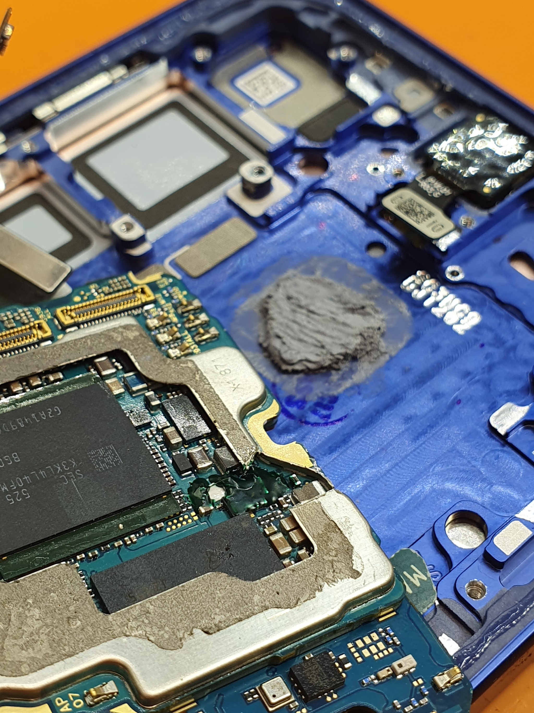 Got it all done and done. Samsung S25+ - My, Moscow, Ремонт телефона, Soldering, Collective farm tuning, Saving, Quality, Samsung, Mat, Longpost
