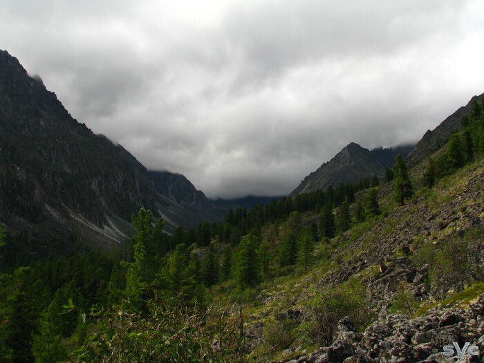 И ждали когда убегут эти тучки чтоб продолжить наш путь