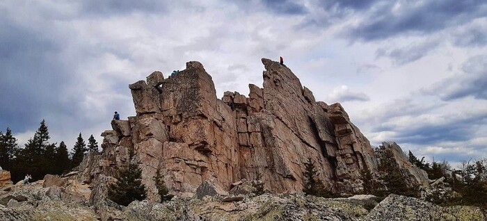 Хребет и гора Юрма. Фото: Александр Гусев
