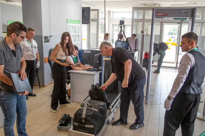 ���������� ������������ ����� ����� ������������ ��������, �������� � ������ ����������� ���������� � �������, ������������ �������.����: ������ ��������.