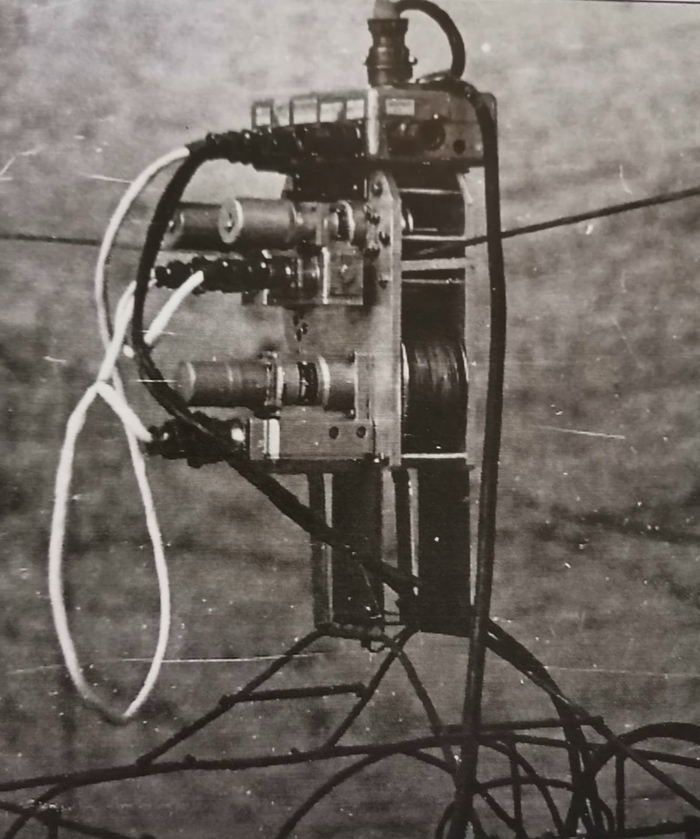 ����������