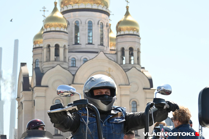 Елена Буйвол / <!--noindex--><a href="https://pikabu.ru/story/rev_motorov_vernulsya_v_gorod_baykeryi_yarko_i_shumno_otkryili_motosezon_vo_vladivostoke_13941719?u=http%3A%2F%2FVLADIVOSTOK1.RU&t=VLADIVOSTOK1.RU&h=65ff03fe28c7228e4127e83457e6f4a14f0430f6" title="http://VLADIVOSTOK1.RU" target="_blank" rel="nofollow noopener">VLADIVOSTOK1.RU</a><!--/noindex-->