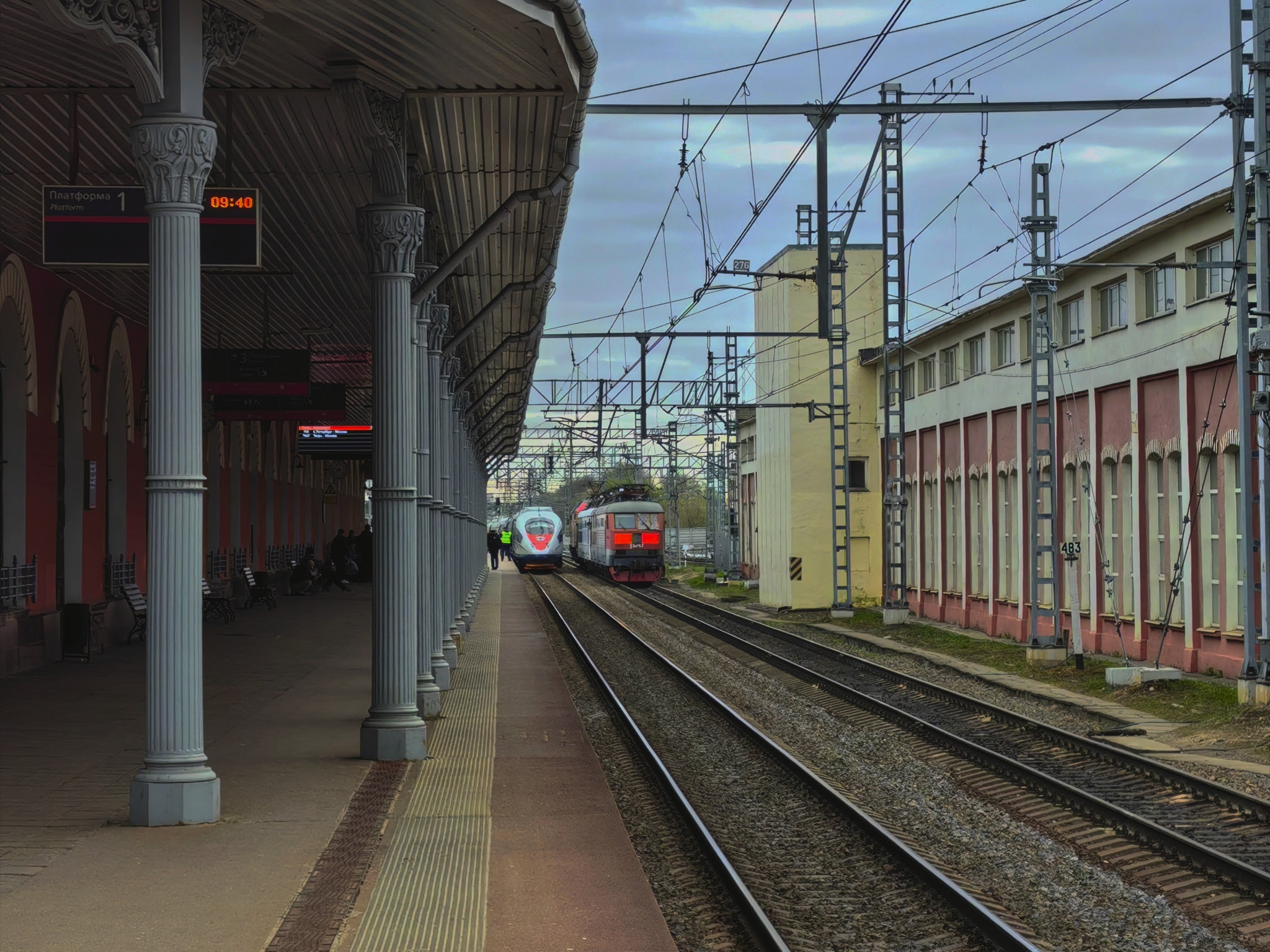 Morning at Tver station: ChS200, EP2K, and Sapsan - My, Tver, Railway station, Electric locomotive, Ep2k, Peregrine falcon, Morning, Longpost, 1st of May