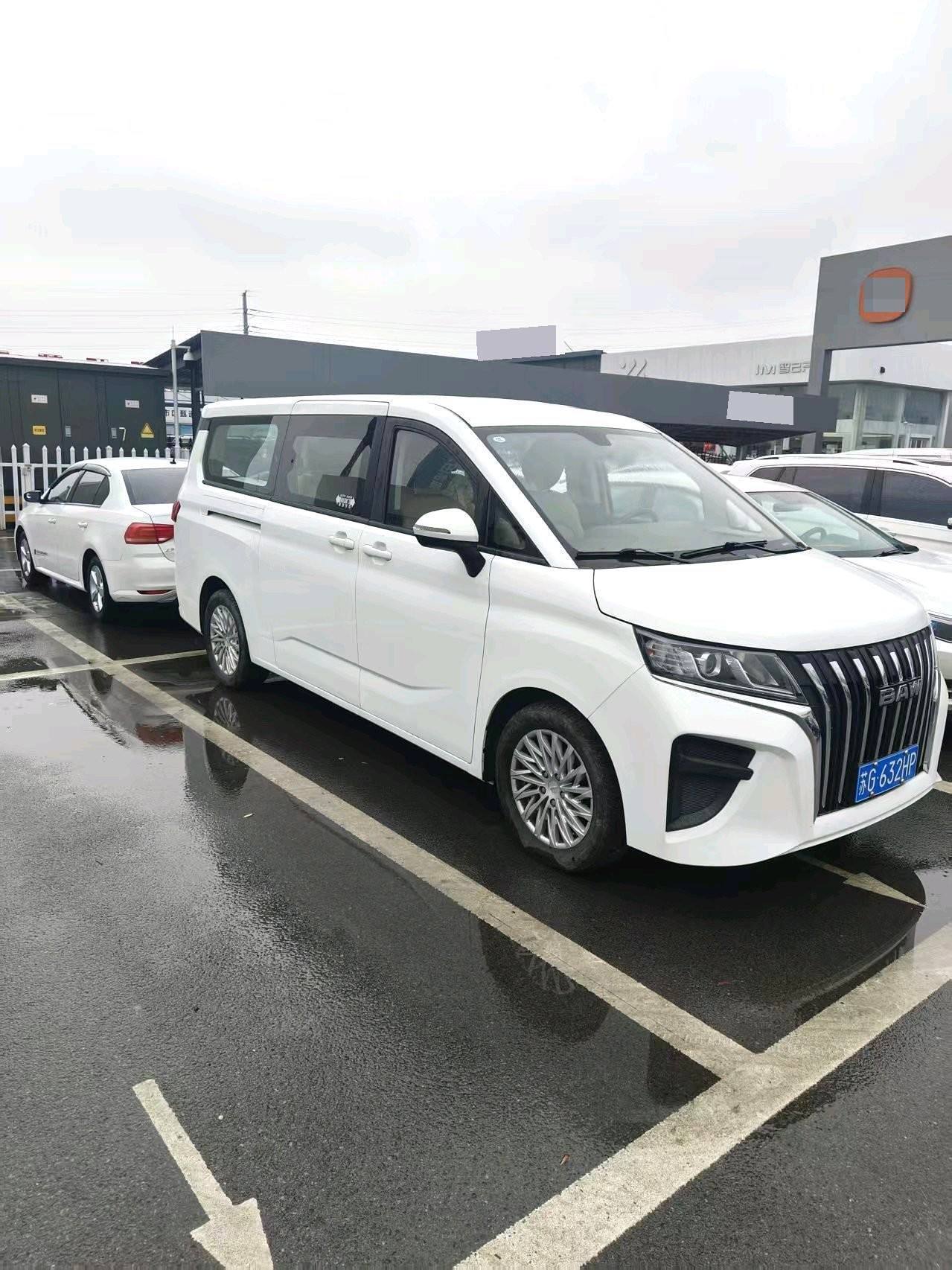 A Chinese minivan priced like a Vesta, with porcelain tiles on the floor. - Series Interesting finds, My, Chinese cars, Auto, Motorists, Car, Transport, Car market, Parallel import, Tuning, Longpost
