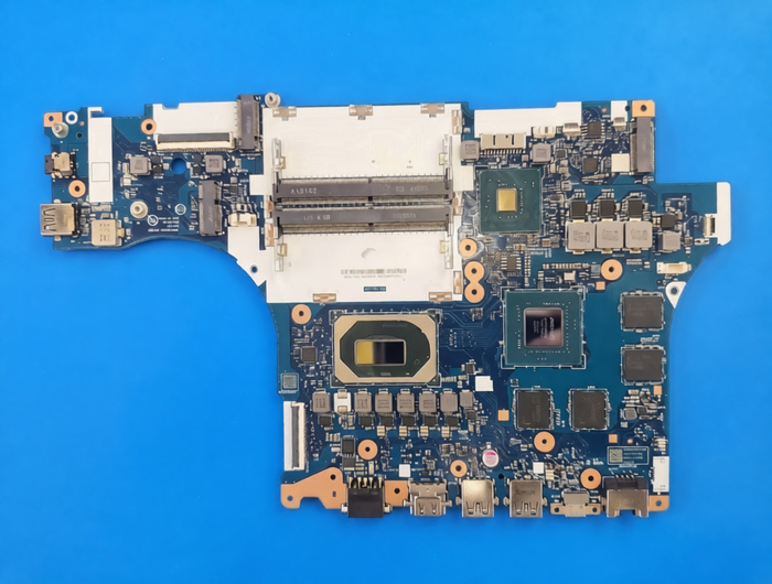 ��������� Intel Core i5-10300H �� ����������� ����� � ��� ��������� ������� � �������� ����