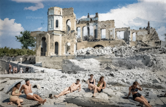 Фотограф: Евгений Халдей