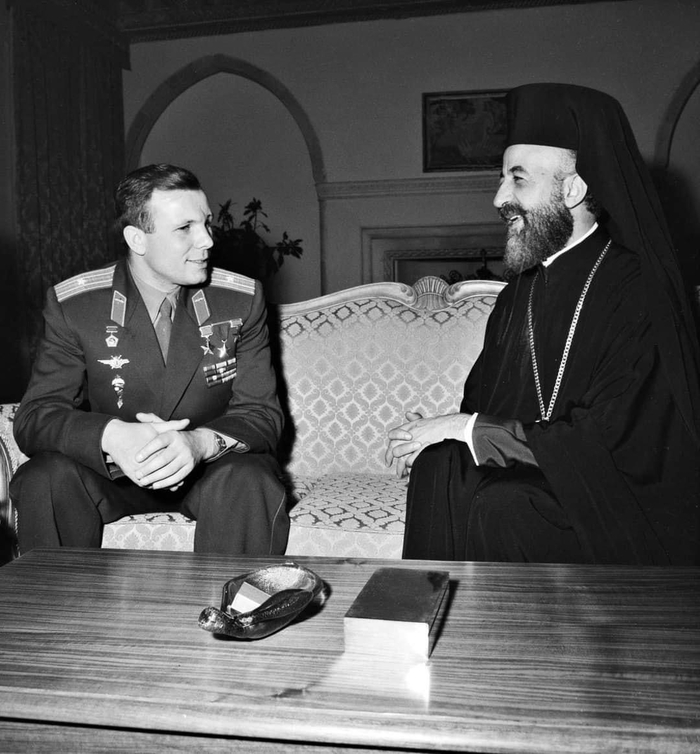 Юрий Гагарин и Президент Республики Кипр архиепископ Макариос III