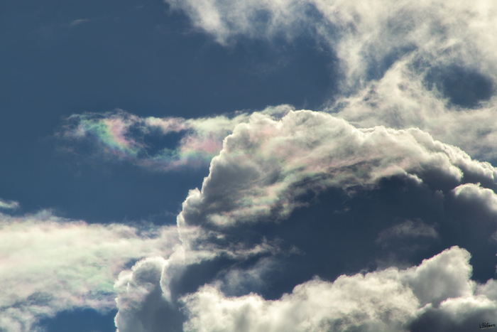 Cloud iridescence