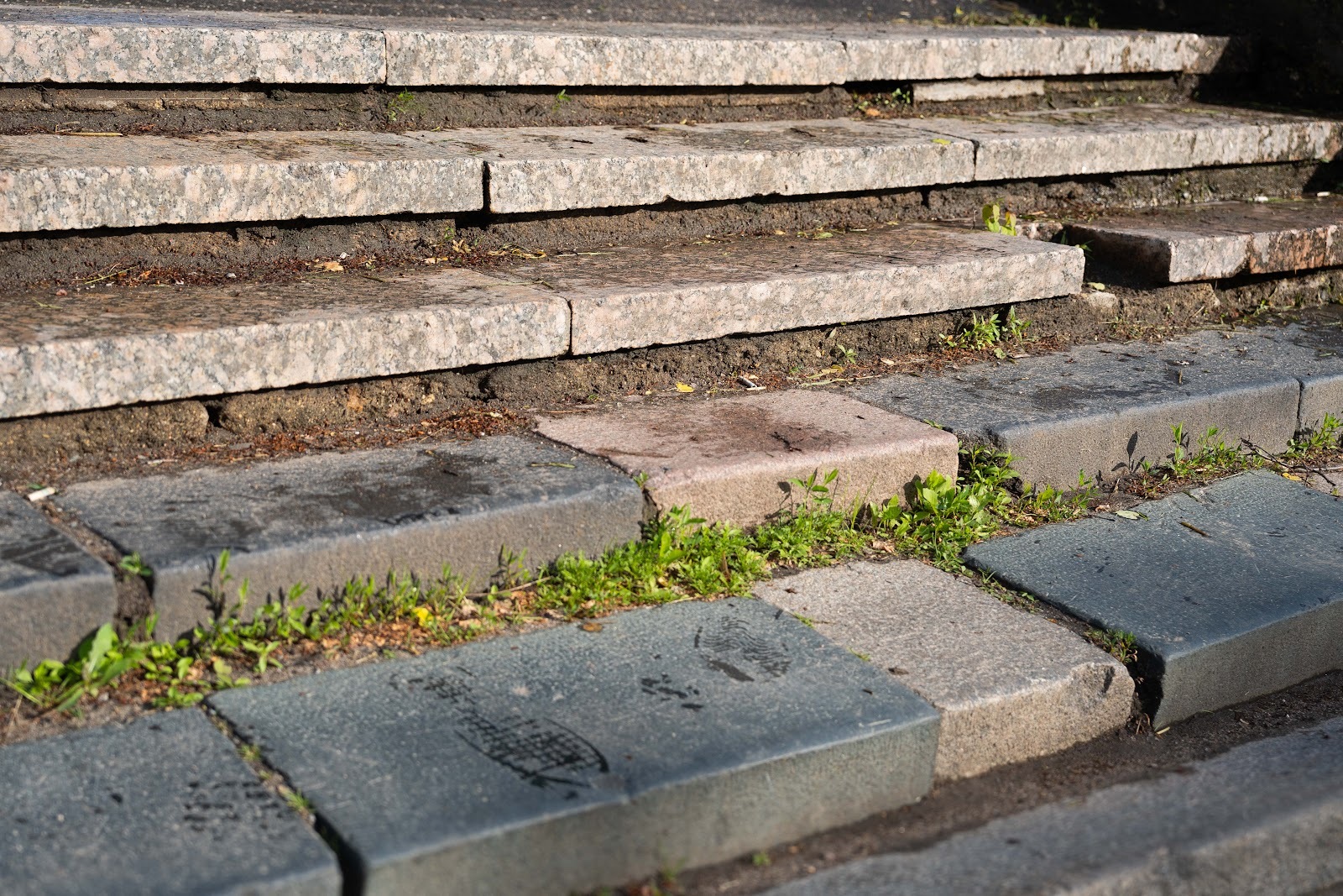 The tombstones of famous citizens were converted into staircases. - My, Ivanovo region, Ivanovo, History, Cemetery, Vandalism, Monument, Local history, Grave, Burial, Longpost