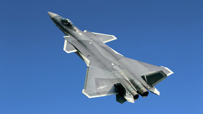J-20 � ����. ������ � ����� ������� ��������� � �������� ������.