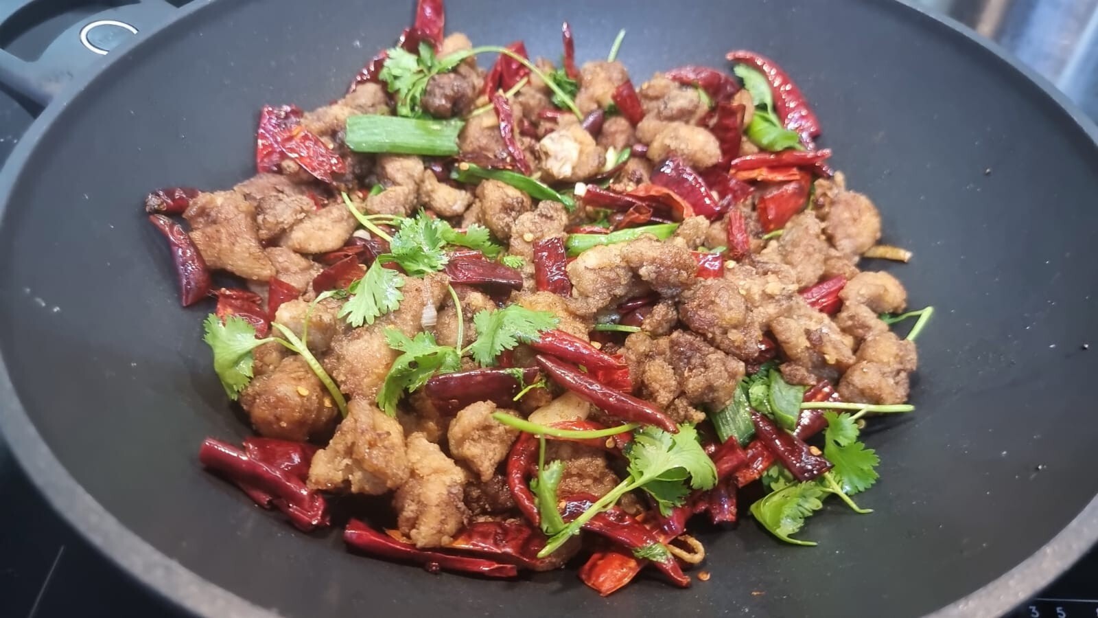 Sichuan spicy chicken. The spiciest dish in the world! But there's a catch. - Series Spicy and spicy cuisine, My, Cooking, Men's cooking, Recipe, Serving dishes, Food, Dinner, Snack, Preparation, Hot peppers, Dinner, Chinese cuisine, Sichuan, Hen, Spices, Longpost