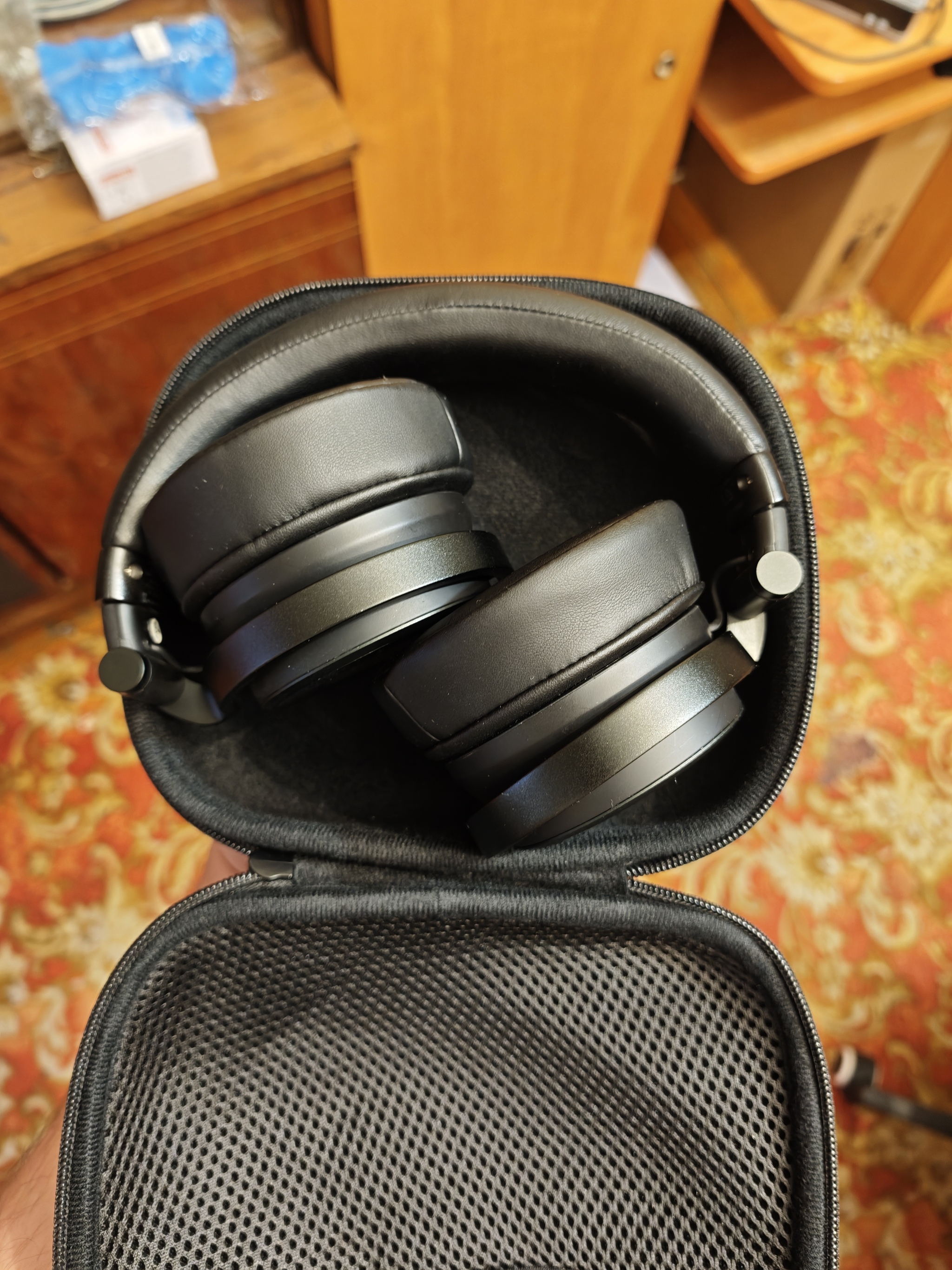 How I brought my favorite headphones back to life when new ear pads weren't available. - My, With your own hands, Wireless headphones, Repair of equipment, Life hack, Longpost