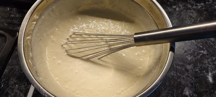 Kefir pancakes for breakfast! - My, Recipe, Bakery products, Men's cooking, Breakfast, Food, Pancakes, Kitchen, Cooking, Cooking for the lazy, Preparation, Dough, Flour, The photo, Mobile photography, Male, Family, Sweets, Sour cream, Dessert, Longpost