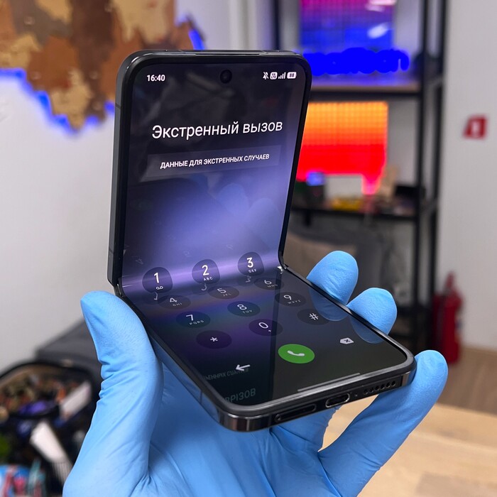 ���������, ��� ������������ Xiaomi Mix Flip ����� �������