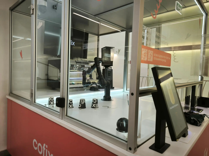 Cofix тестирует роботов в московской метро
