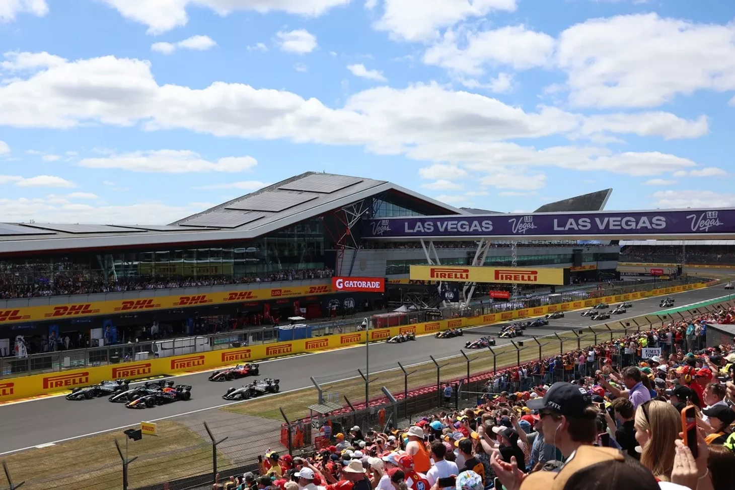 2026 British Grand Prix: Leclerc wins for the first time in two years, Russell and Hamilton take home podium - Series F1 is the queen of motorsport, My, Автоспорт, Formula 1, Speed, Race, Competitions, The photo, Great Britain, Charles Leclerc, Lewis Hamilton, George Russell, Lando Norris, Ferrari, Max Verstappen, Mercedes, Mclaren, Jeremy Clarkson, Brian May, Athletes, Sport, Extreme, Longpost