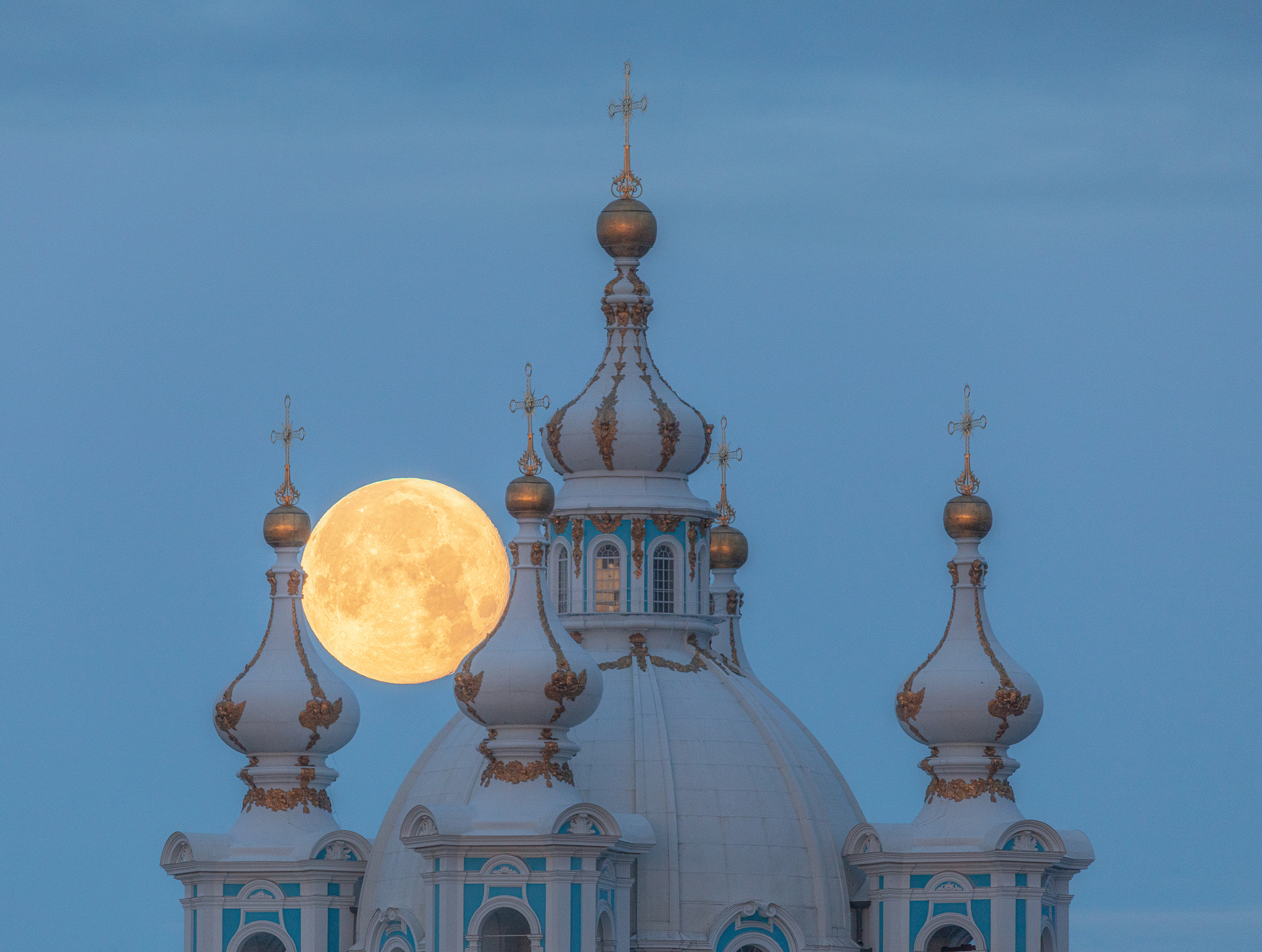 Smolny Cathedral and the Moon - My, The photo, Saint Petersburg, moon, Full moon, Smolny Cathedral, The cathedral