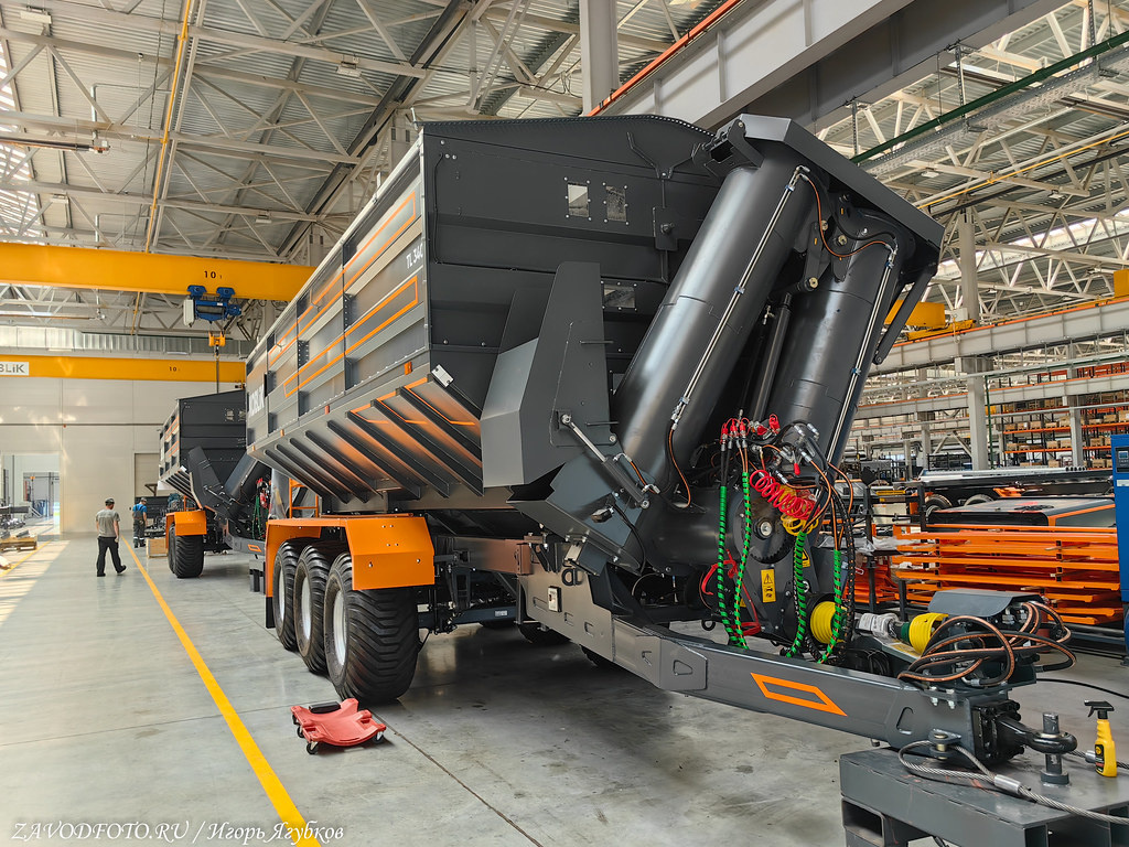 What is the new KOBLiK GROUP plant in Voronezh like, where they make semi-trailers for agriculture (part 2)? - Series My Industrial Reports  MECHANICAL ENGINEERING, My, Factory, Import substitution, Russian production, Industry, Production, Video, Rutube, Longpost