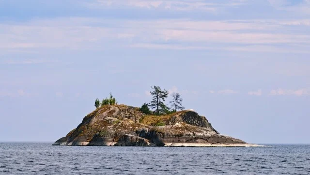 Journey through Karelia. Chapter 1: Ladoga Skerries. Part 3 - My, Skerries, Ladoga, Lake, Alloy, Kayak, Australian shepherd, Island, Hike, Longpost