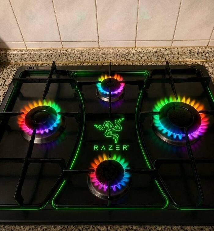 Компания Razer анонсировала выпуск лимитированной серии игровой варочной консоли.