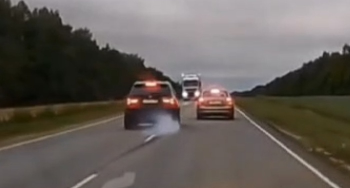Ответ на пост «Папа, мама и два сына погибли в ДТП в Тамбовской области — BMW X5 влобовую врезалась в грузовик»