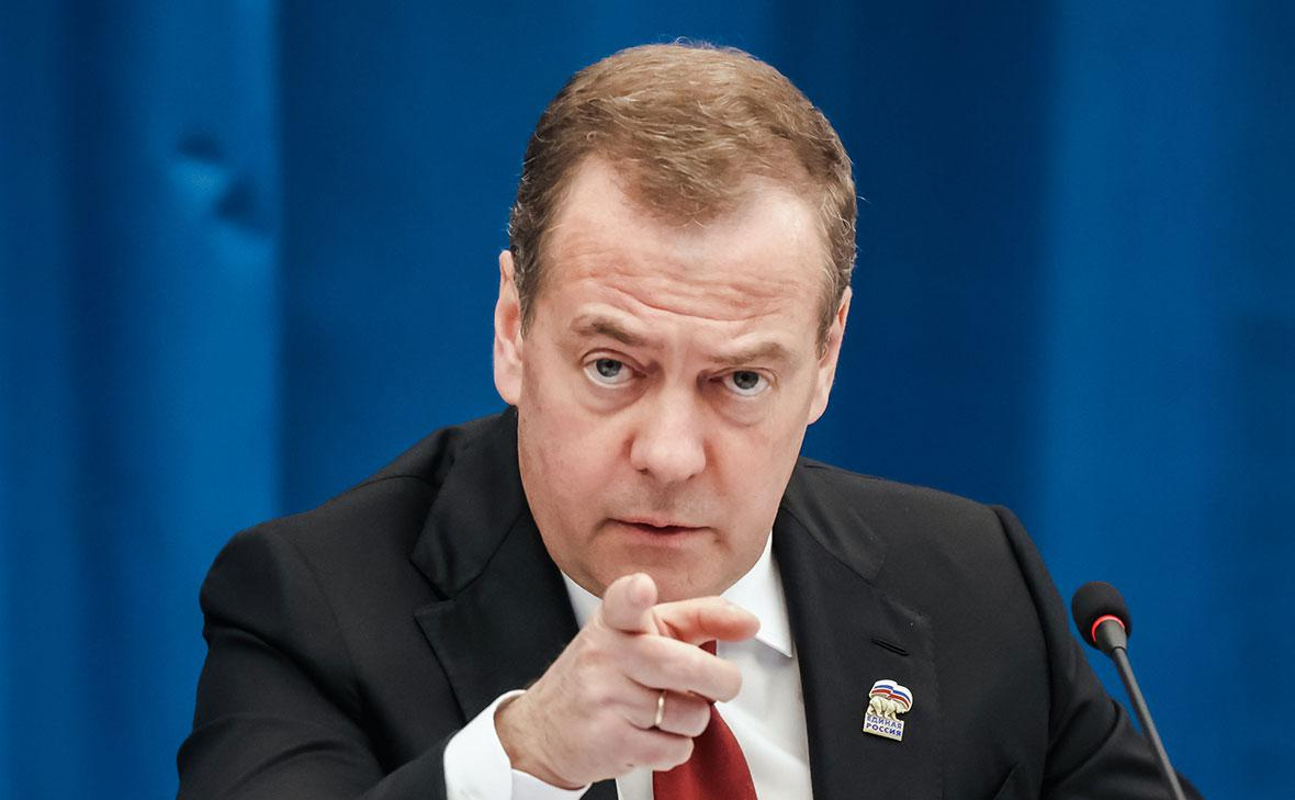 Mobilization is a false provocation of the enemy (c) Medvedev - Politics, Dmitry Medvedev, Mobilization, Partial mobilization, Propaganda, War, Mat, Video, Short videos, Longpost