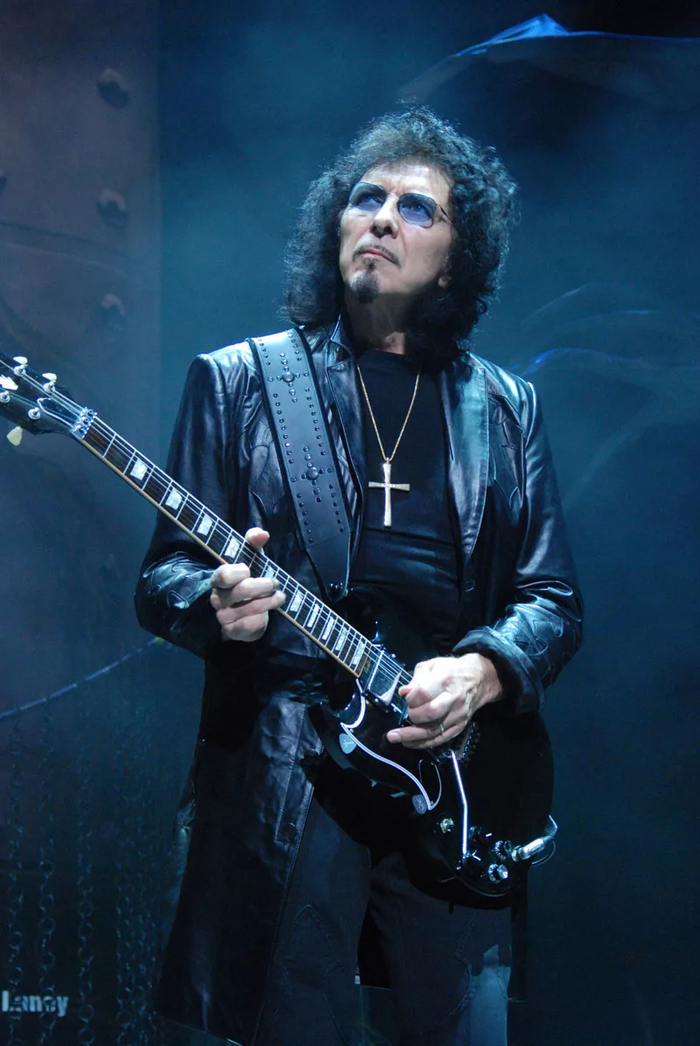 TONY IOMMI c новым синглом *World Alone* из NEWальбома "From the Dark" 2026 года (октябрь) HEAVY METAL