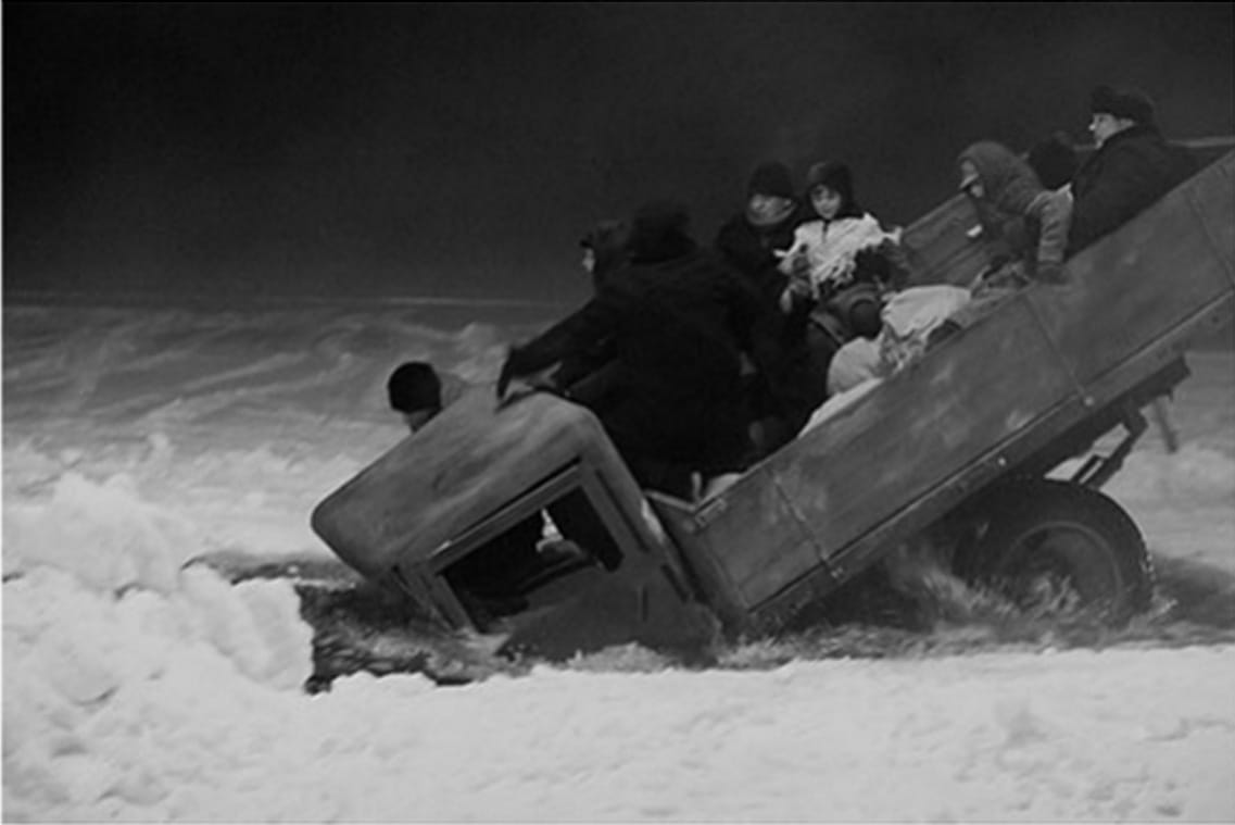 The Mystery of the Road of Life: Why Trucks Fell Through Thick Ice - The road of life, Ladoga lake, The Great Patriotic War, The Second World War, the USSR, Red Army, Truck, The soldiers, Feat, Leningrad blockade, Zen, Yandex Zen, Yandex Zen (link), Longpost