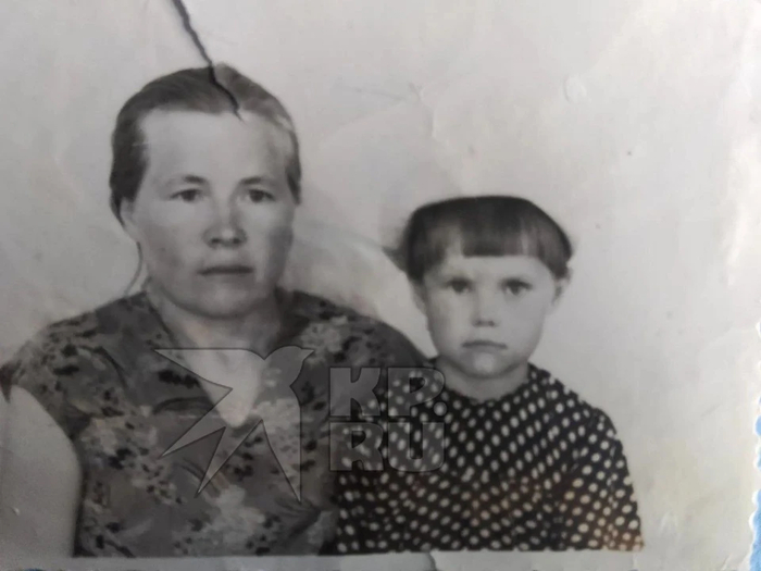 Татьяна и Наталья Егоровна. Фото: читатель «КП».