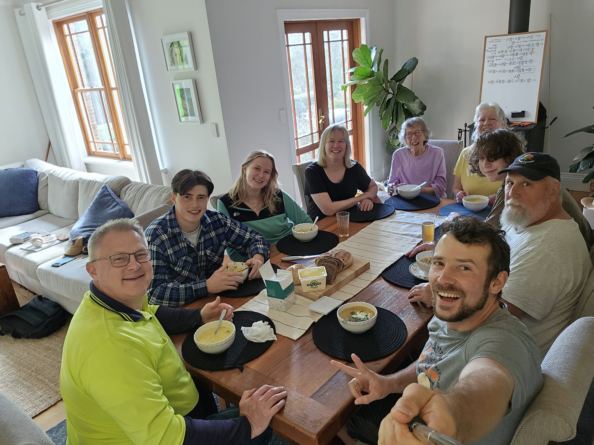 Part-time work in Tasmania. Family life - My, Australia, Tasmania, Travels, Work, Video, Vertical video, Longpost