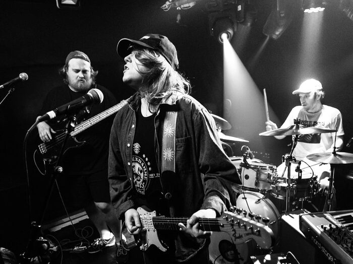 THE ZAC SCHULZE GANG � �������, ����������� Tony Dowler 1962 - 2021 (Tony Dowler�s Hellhounds) *Hellhounds On My Trail* 2026 ���� BLUES ROCK
