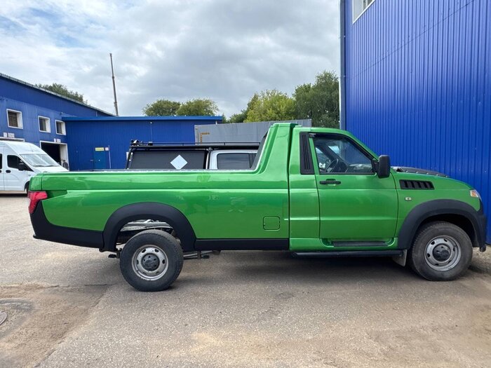 Держитесь, F-150 и Tundra, щас тока подборщик краски в себя придет после запоя...