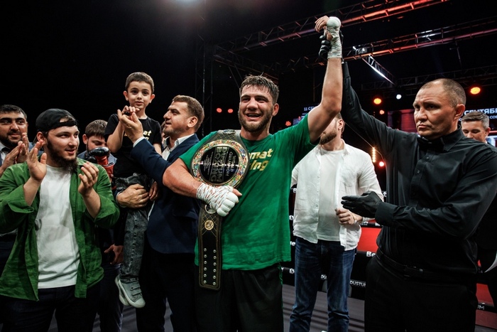 Экс-претендент на титул WBA Умар Саламов вернётся на ринг в Грозном боем с казахстанцем Балоевым
