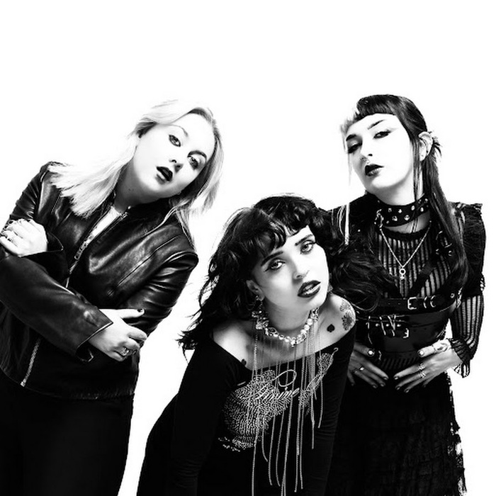 CRAWLERS с новым синглом *All We Have Is Us* из NEW EP "Turn Off The TV" 2026 года ALTERNATIVE ROCK
