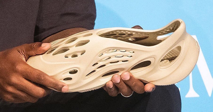 Yeezy Foam Runner (2020)