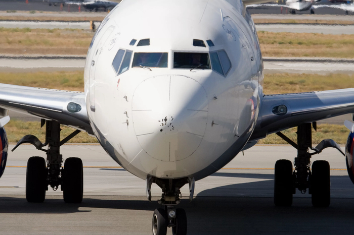 Источник <!--noindex--><a href="https://pikabu.ru/story/kak_otlichit_boeing_ot_airbus_za_paru_sekund_i_krasivo_pontanutsya_pered_druzyami_14277665?u=https%3A%2F%2Fupload.wikimedia.org%2Fwikipedia%2Fcommons%2Fe%2Fef%2FChipped_Paint_Delta_Airlines_N3754A_Boeing_737-832_SJC.jpg&t=https%3A%2F%2Fupload.wikimedia.org%2Fwikipedia%2Fcommons%2Fe%2Fef%2FChipped_...&h=149f6be54adc885954ec4ae5b89e9d5573362bf6" title="https://upload.wikimedia.org/wikipedia/commons/e/ef/Chipped_Paint_Delta_Airlines_N3754A_Boeing_737-8..." target="_blank" rel="nofollow noopener">https://upload.wikimedia.org/wikipedia/commons/e/ef/Chipped_...</a><!--/noindex-->