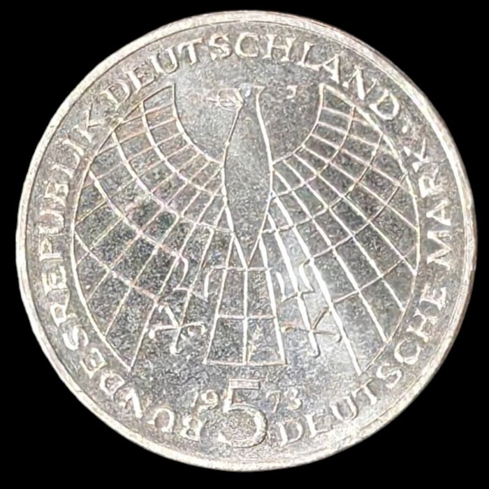 �� ������� ������� ��������� ���� ��� (����), ������� BUNDESREPUBLIK DEUTSCHLAND (������������ ���������� ��������), ������� 5 DEUTSCHE MARK, ��� ������� 1973 � ����� ��������� ����� J.