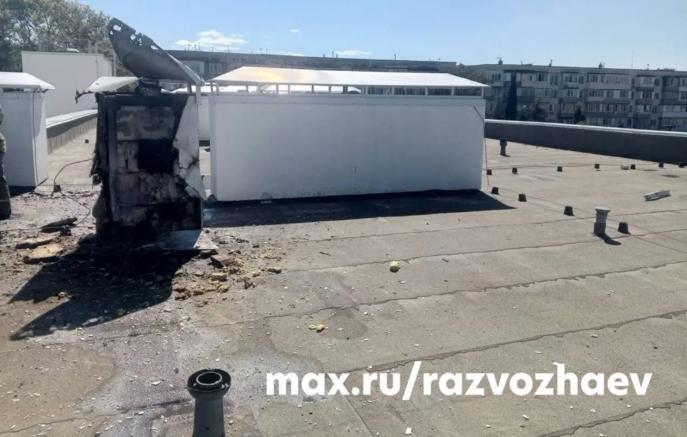 В Севастополе из-за атаки БПЛА загорелась кровля детсада